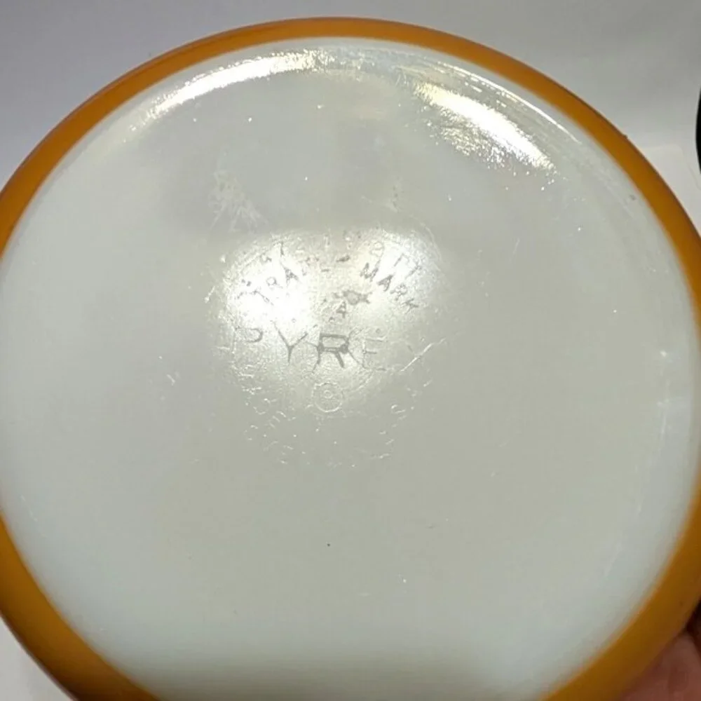 Pyrex Old Orchard Bowls And Casserole Dish 6‎ 1/4